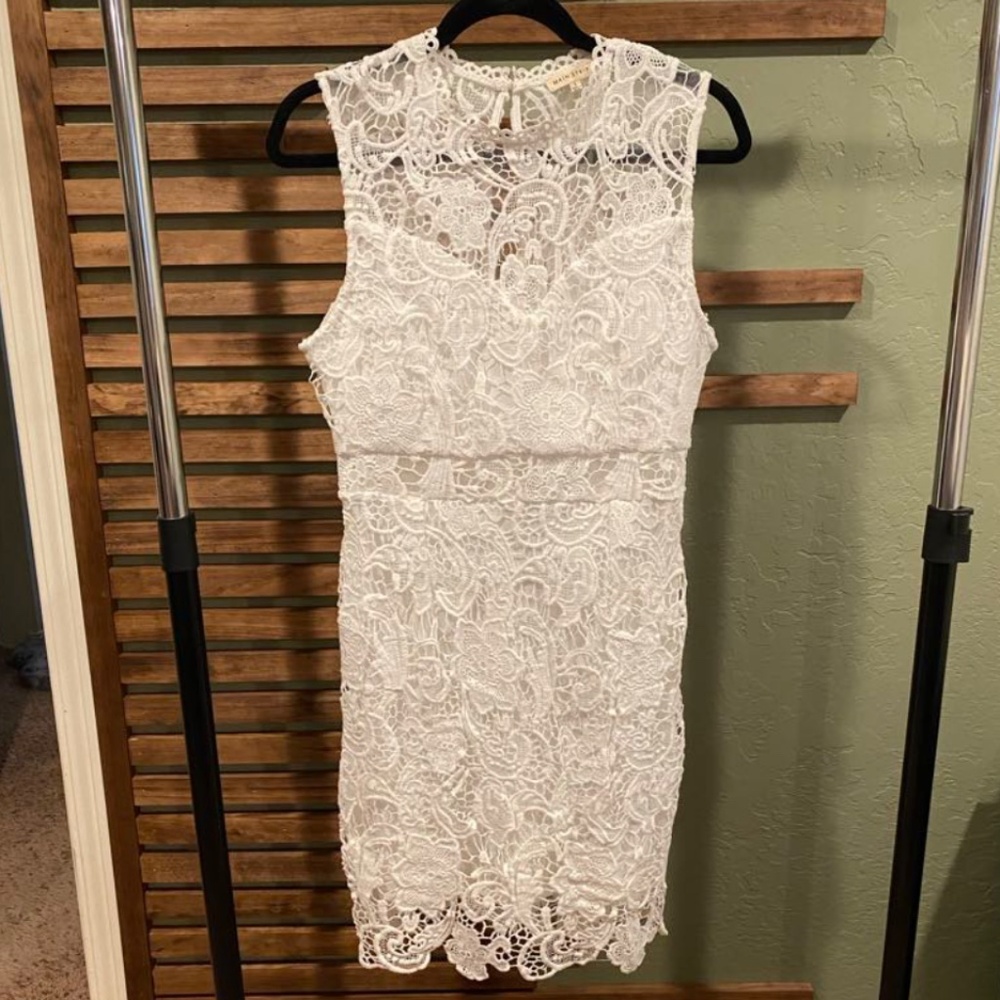 White formal dress/wedding dress